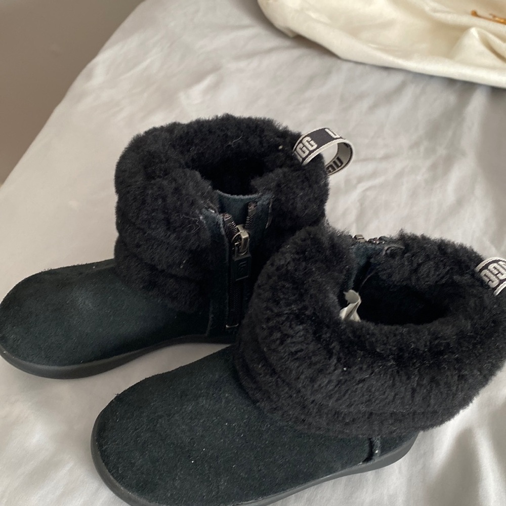 Uggs boots size 8 Toddler